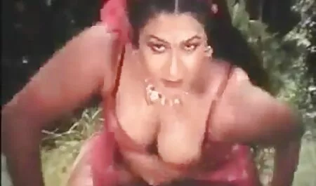 ロシアの男と女の子はキッチンで性交するのが大好き 女性 向け アダルト 無 修正