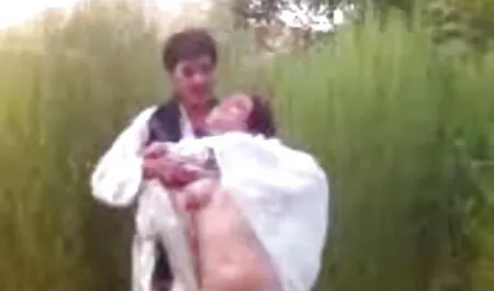 Kazakh女の子とりそれでザ尻 エロ 動画 女 向け