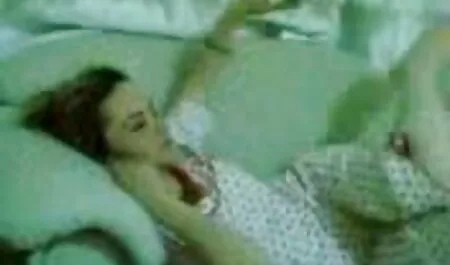 古典的なポルノ-深い喉 av 無料 動画 女性