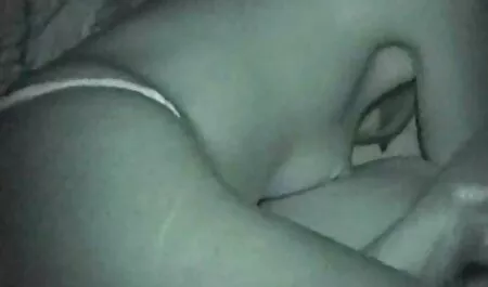 タイトな猫の中に脂肪のコックを聞くために大声で美しいうめき声 女性 の 為 の えろ