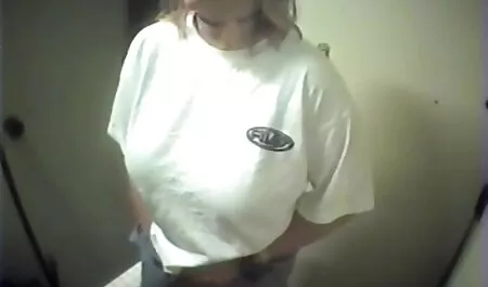 金髪heroality masturbates彼女の滑りに大きなベッド 女 が 見る エロ 動画