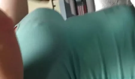 レッスン中、先生、若い生徒のスレンダーボディ 女性 av 動画
