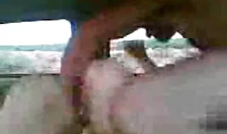 情熱的な褐色の髪の女の子の後シャワー、ベッドに飛び込んだのね 女 の ため の えろ