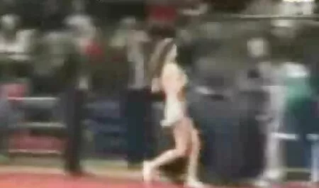 女の子、茶色の髪、すべての穴で性交する無限の愛。 女 が 好き な エロ 動画