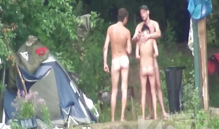 女の子を身に着けて袖口と広がる足 女性 動画 h