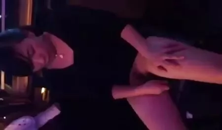 人々は筋肉を愛し、肛門を伸ばす、女の子、青い目 エロ 動画 女性 向け
