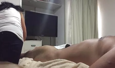 男は女の子のお尻をタンパク質で満たし、新鮮な アダルト ビデオ 女性 向け