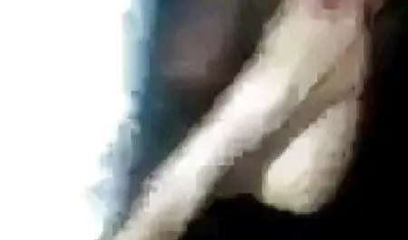 背の高い男は、オンライン放送で肛門巨乳妻を伸ばし 女性 の ため エロ