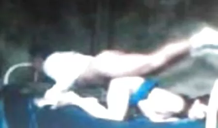 お金を持っていると私の恥骨にいる 女の子 av 動画